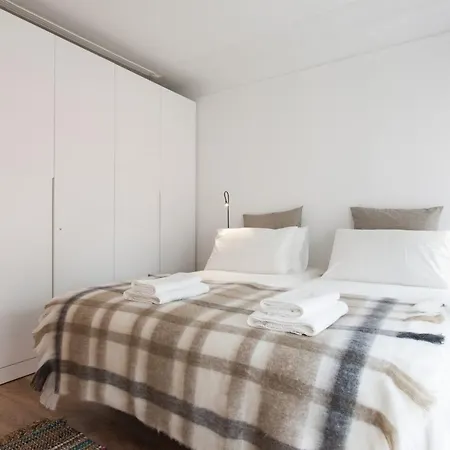 Апартаменты Flh Santa Marta Portuguese Flat Лиссабон